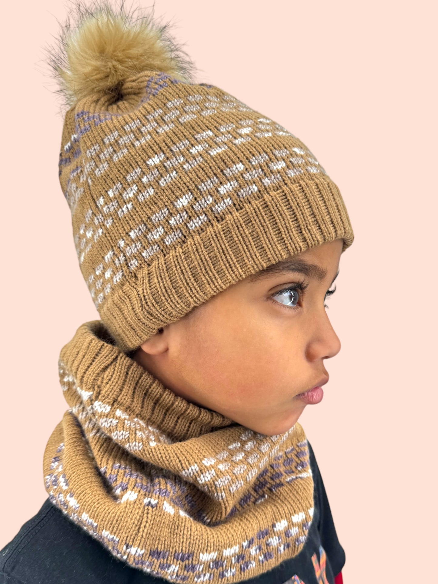 Kids knit hat and cowel set